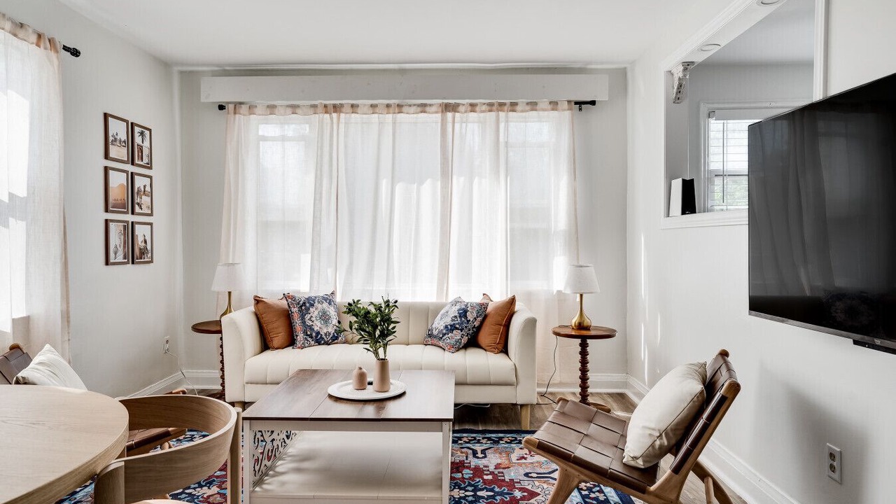 Photo of Livingroom in Sunnyside