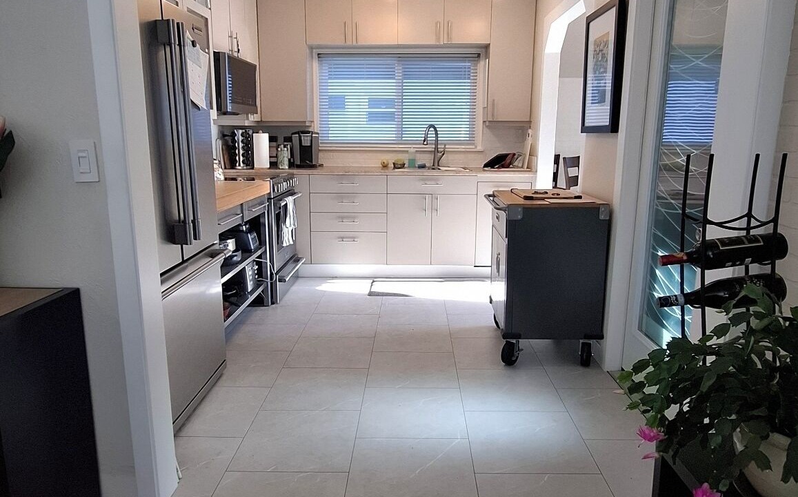 Photo of Kitchen in James Bay