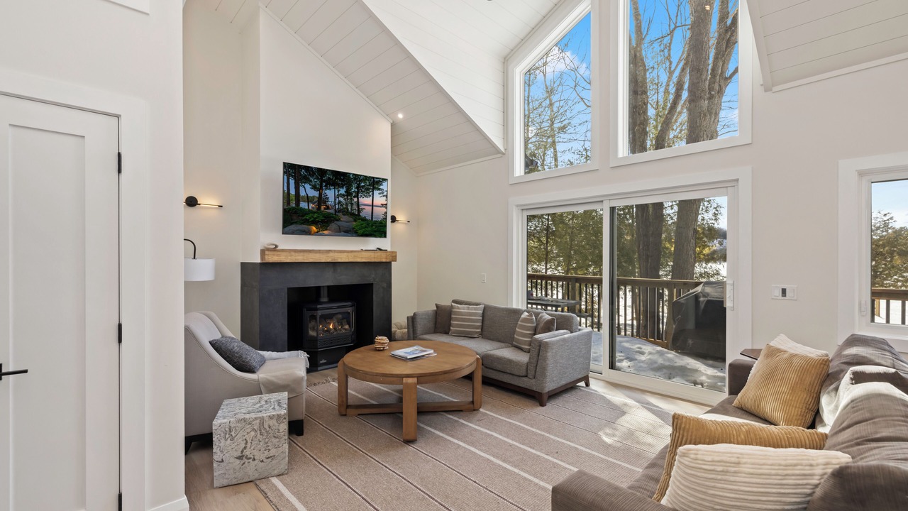 Photo of Livingroom in Utterson