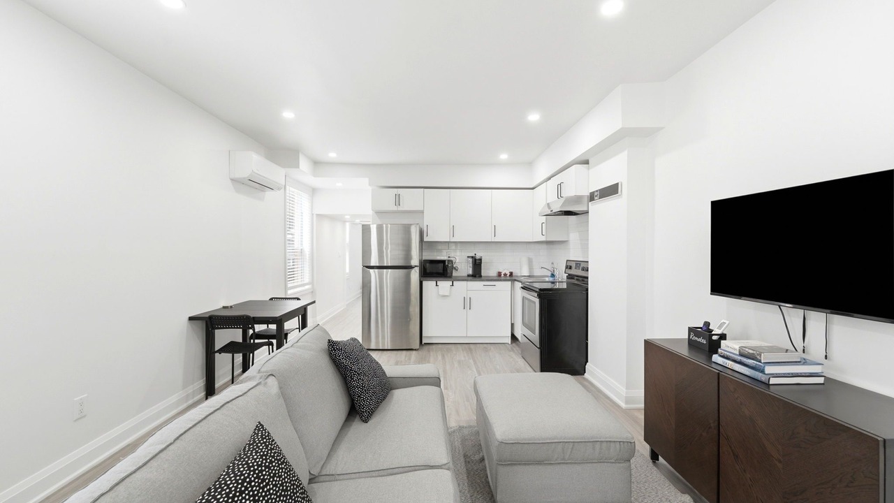 Photo of Livingroom in Brantford