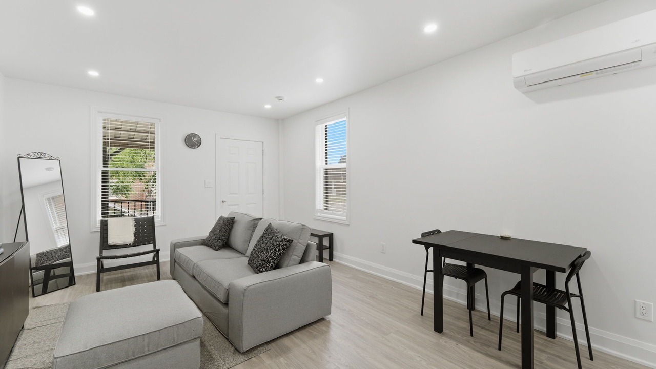 Photo of Livingroom in Brantford
