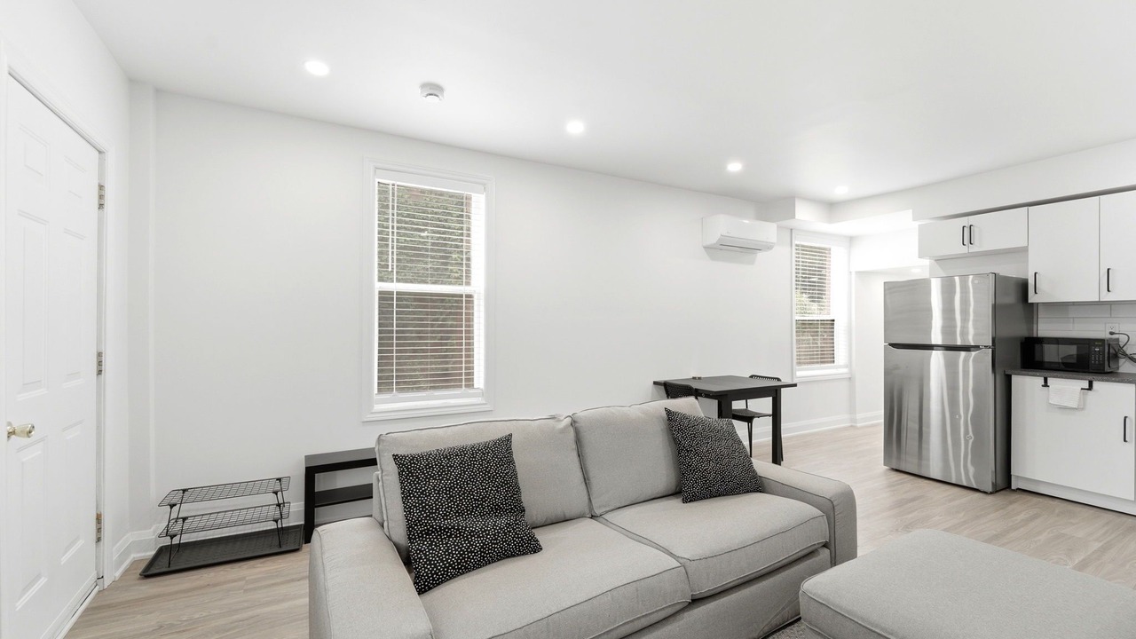 Photo of Livingroom in Brantford