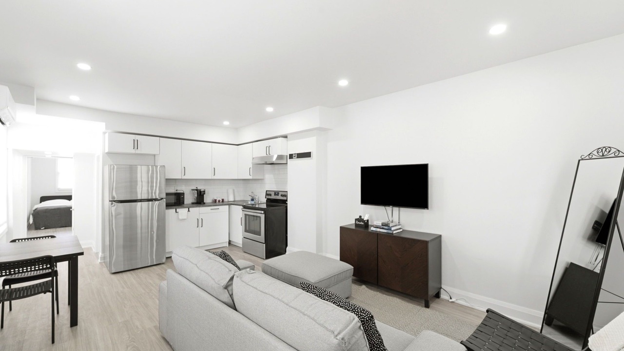 Photo of Livingroom in Brantford