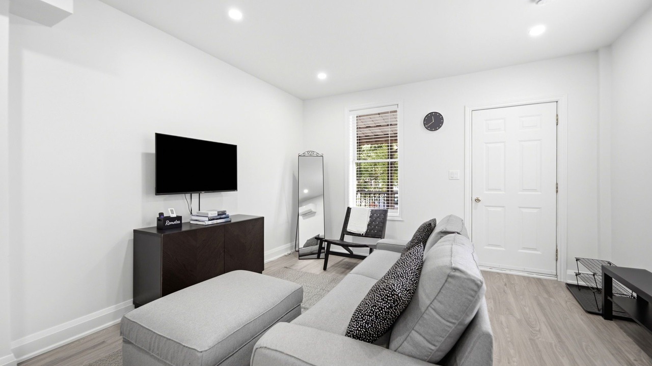 Photo of Livingroom in Brantford
