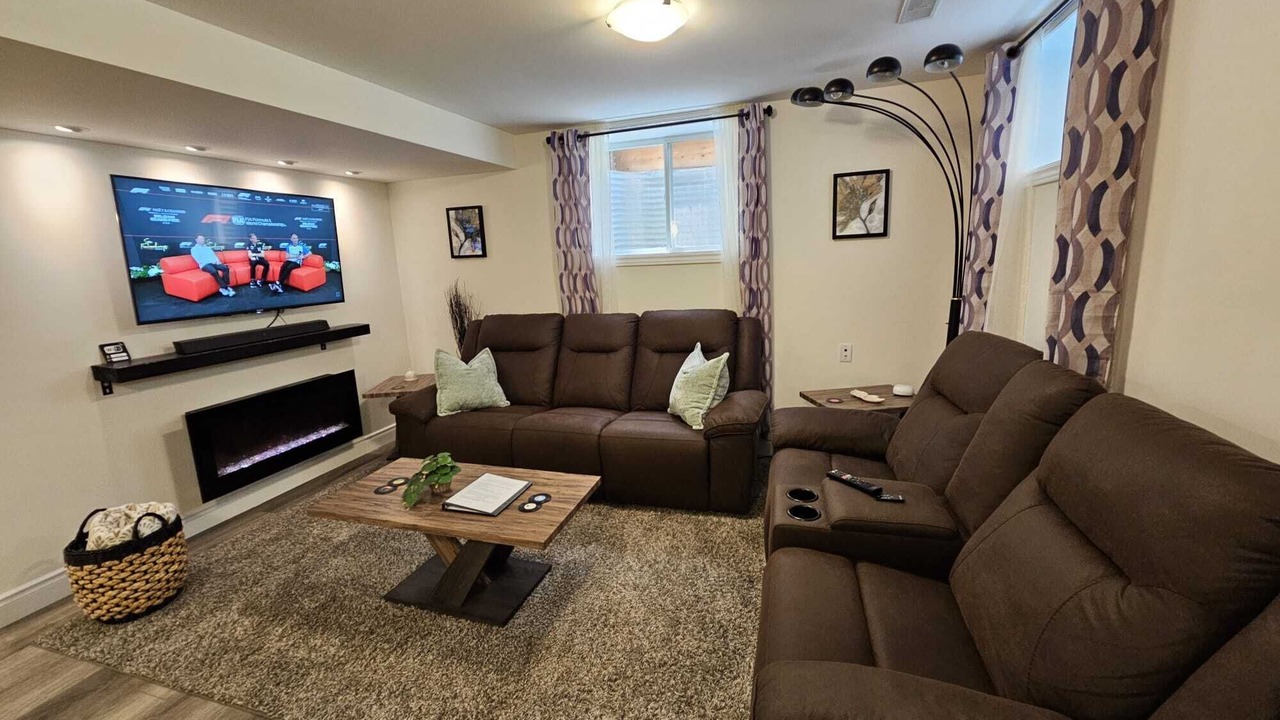 Photo of Livingroom in Ingersoll