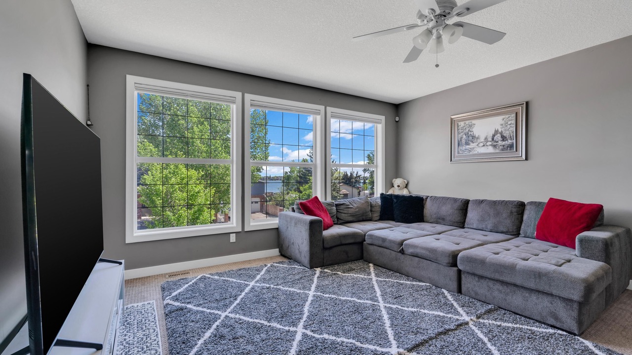 Photo of Livingroom in Chestermere
