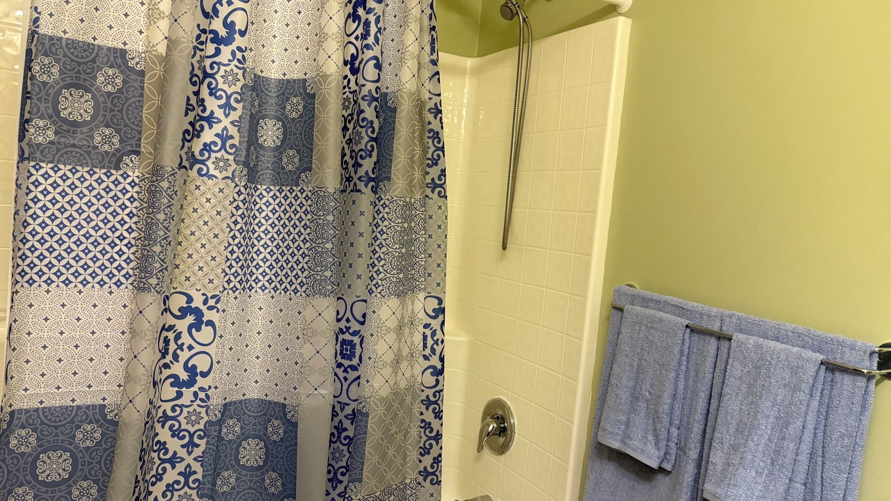 Photo of Bathroom in Georgina