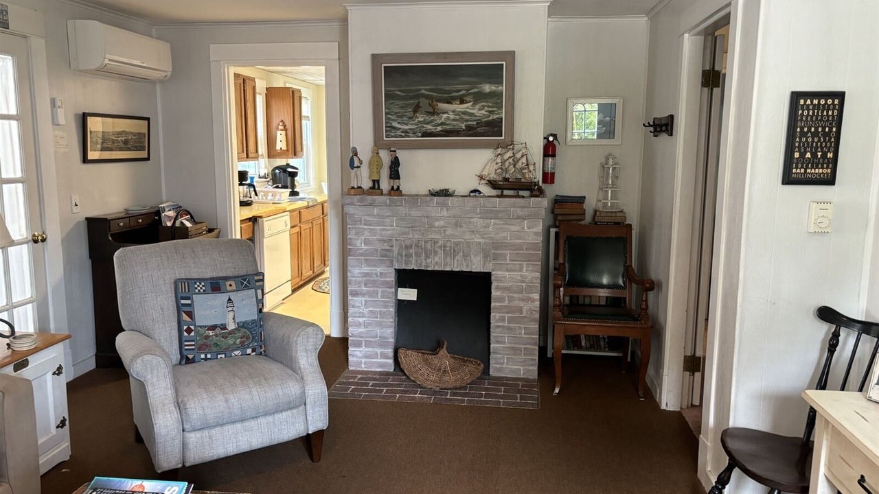Photo of Livingroom in Camp Ellis