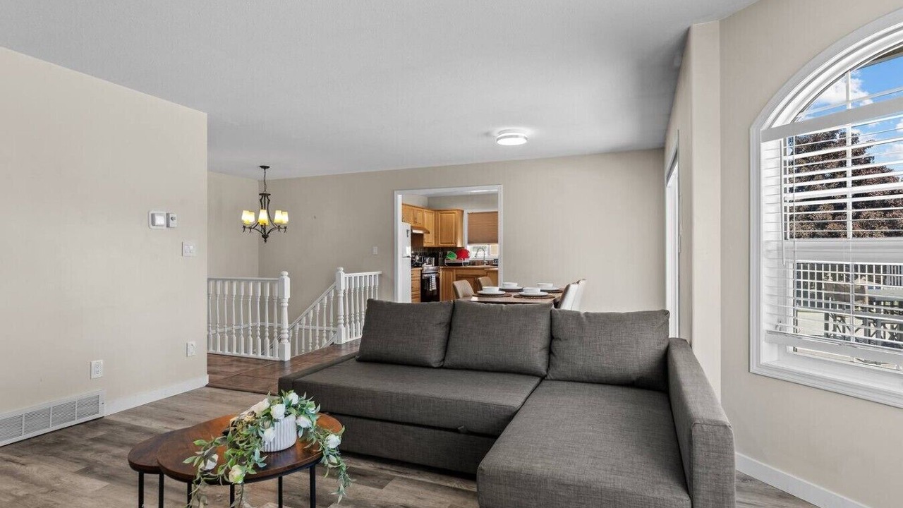 Photo of Livingroom in North Glenmore
