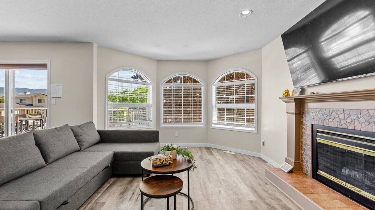 Photo of Livingroom in North Glenmore