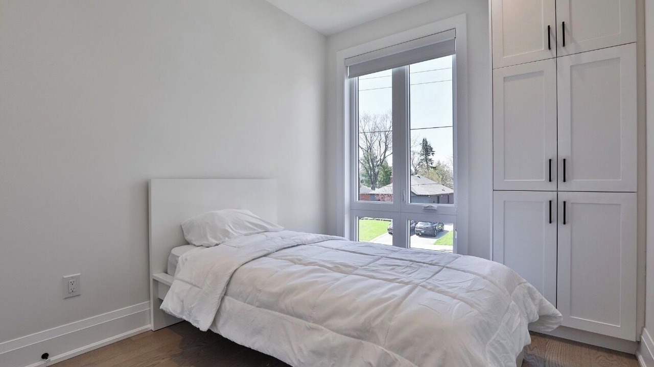 Photo of Bedroom in Port Credit