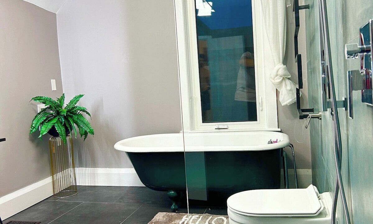 Photo of Bathroom in Campbellford