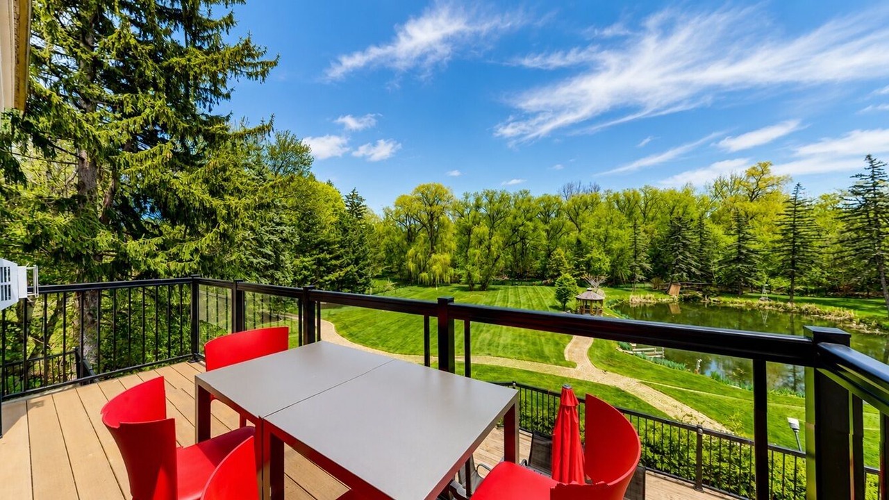 Photo of Outdoor in Thornhill