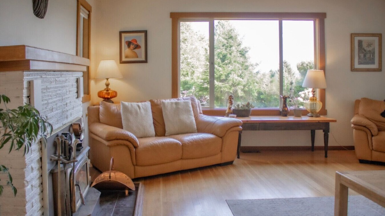 Photo of Livingroom in Ucluelet