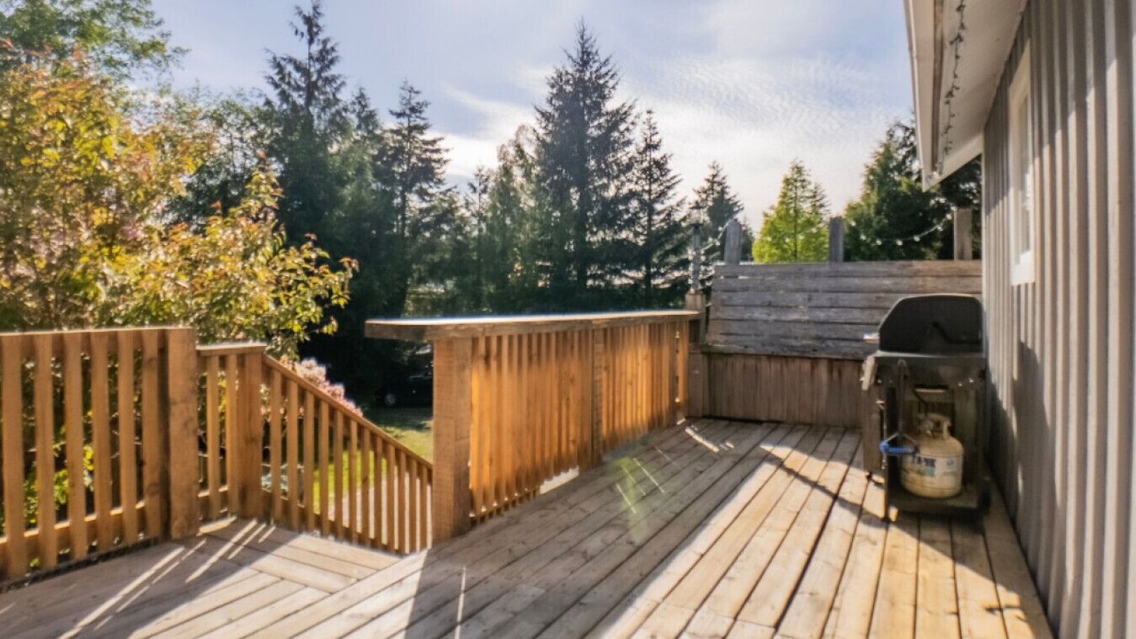 Photo of Patio Balcony in Ucluelet