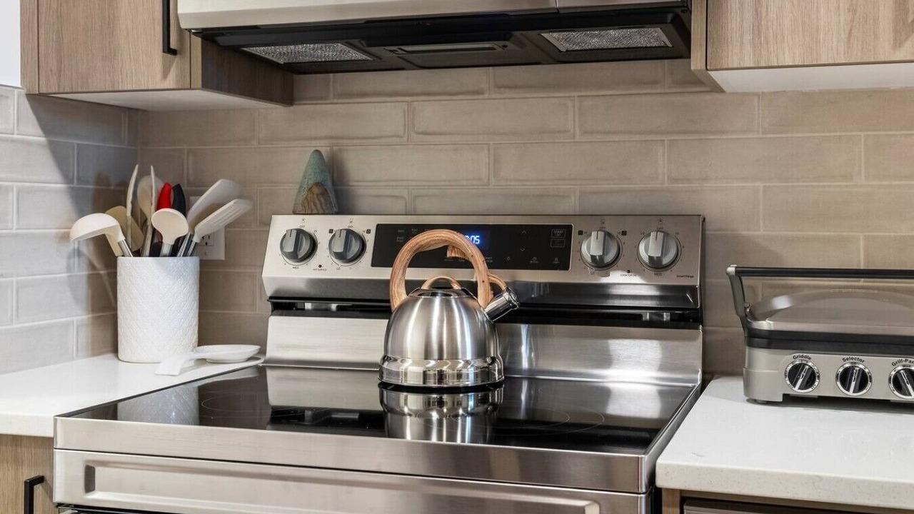 Photo of Kitchen in Southeast Calgary