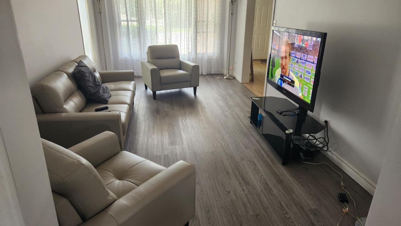 Photo of Livingroom in Lisgar