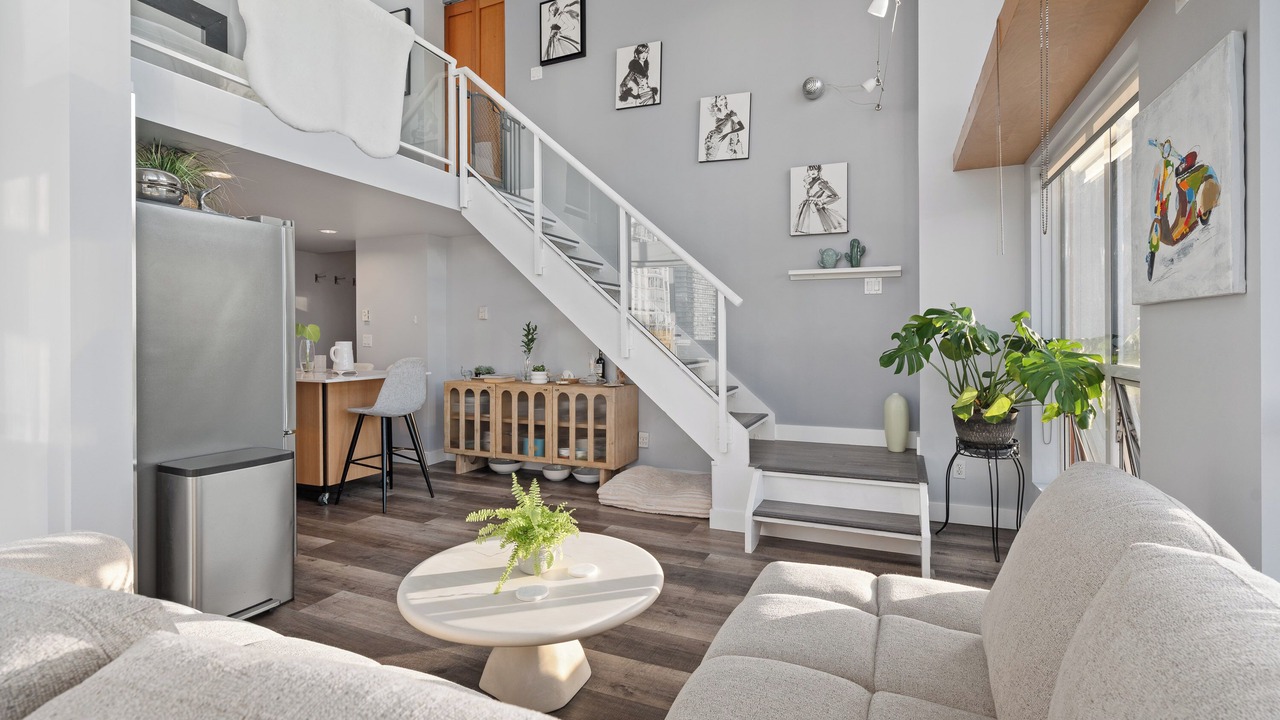 Photo of Livingroom in Downtown Vancouver