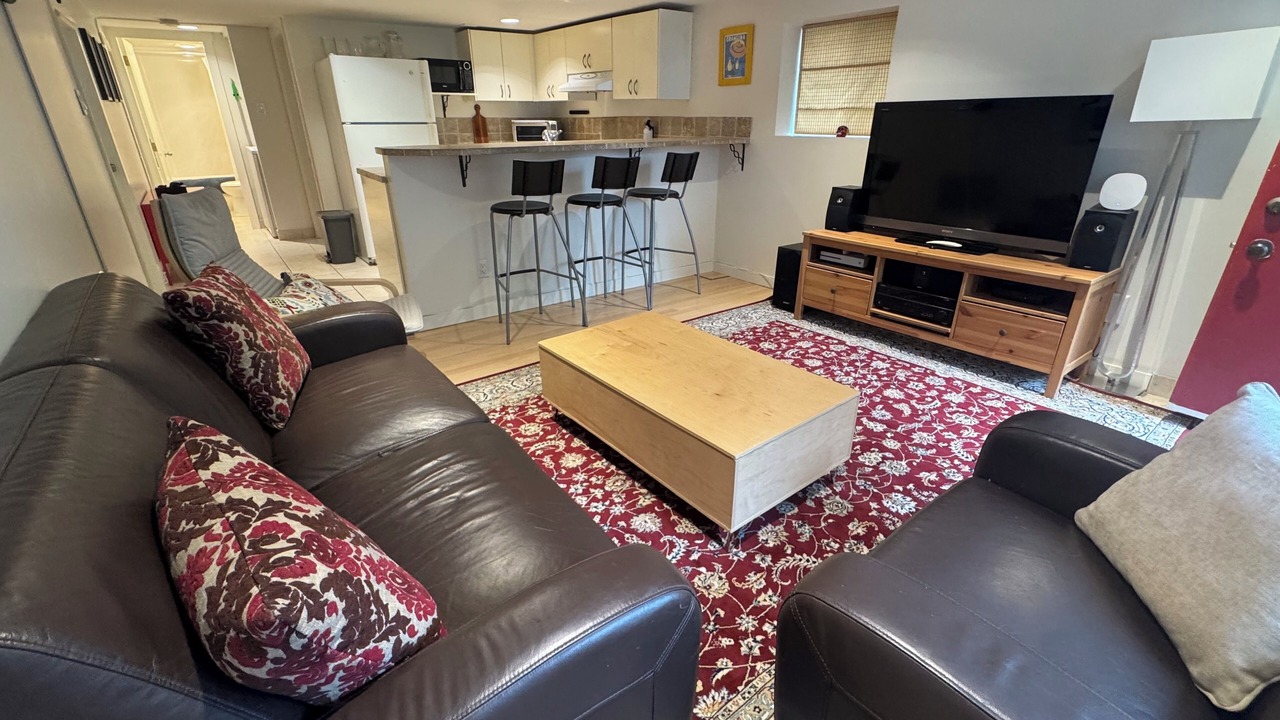 Photo of Livingroom in Riley Park