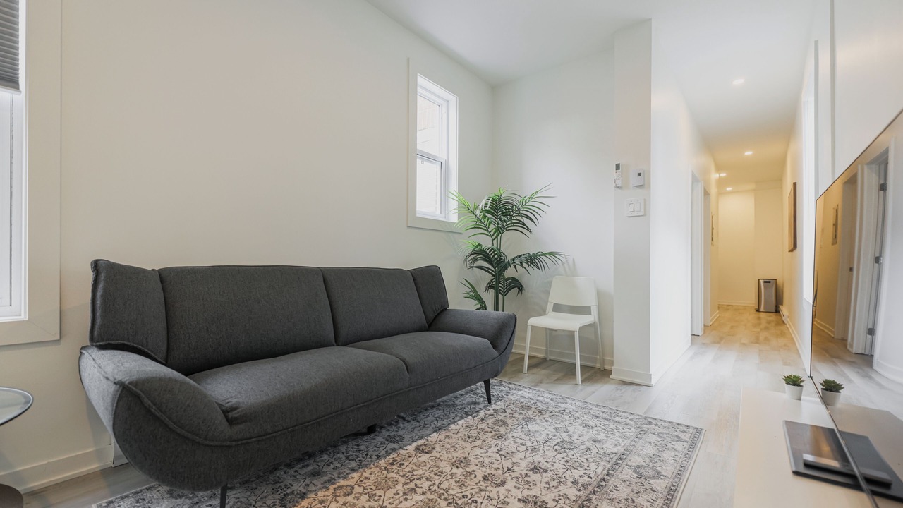 Photo of Livingroom in De Lorimier