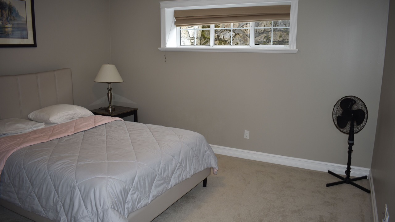 Photo of Bedroom in Gordon Head
