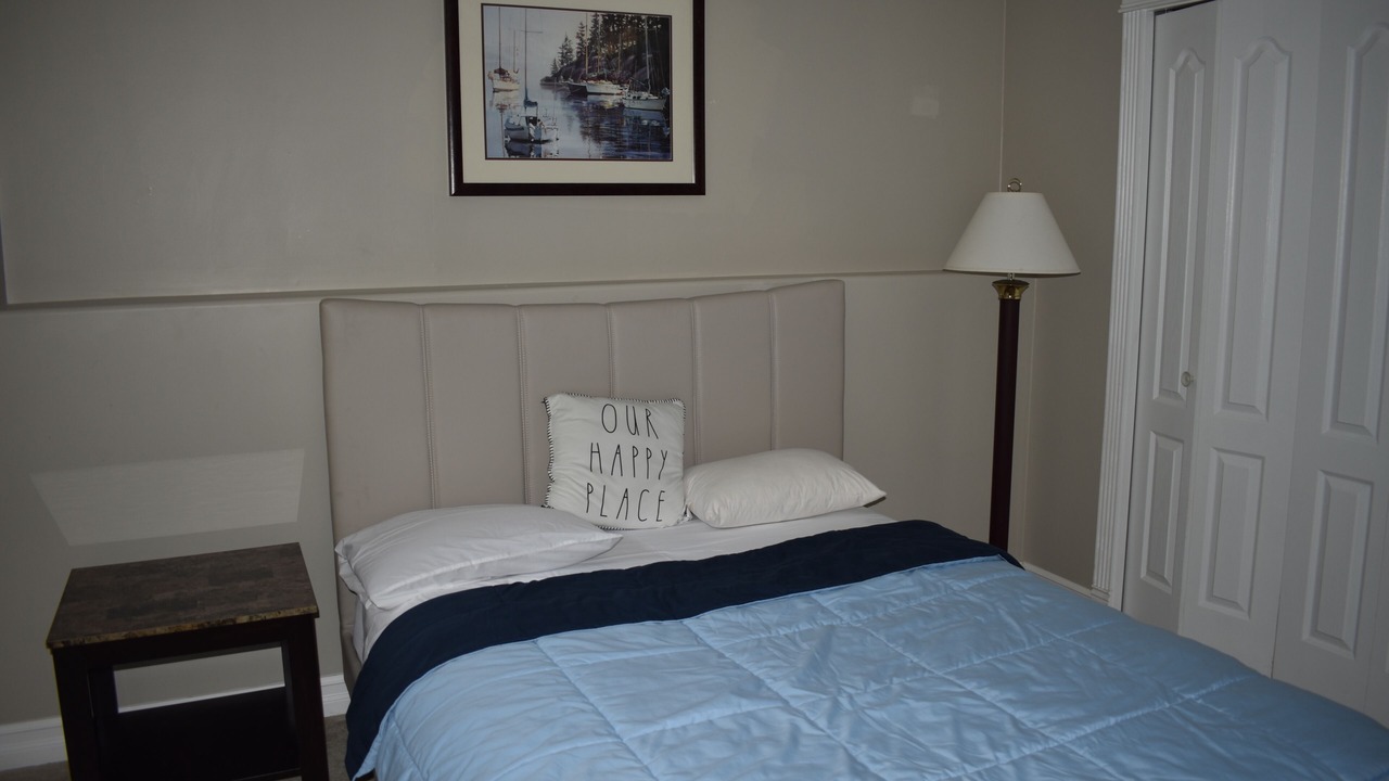Photo of Bedroom in Gordon Head