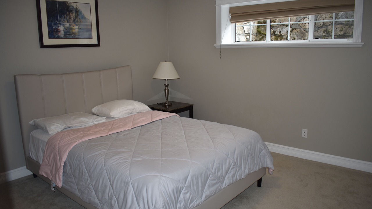 Photo of Bedroom in Gordon Head