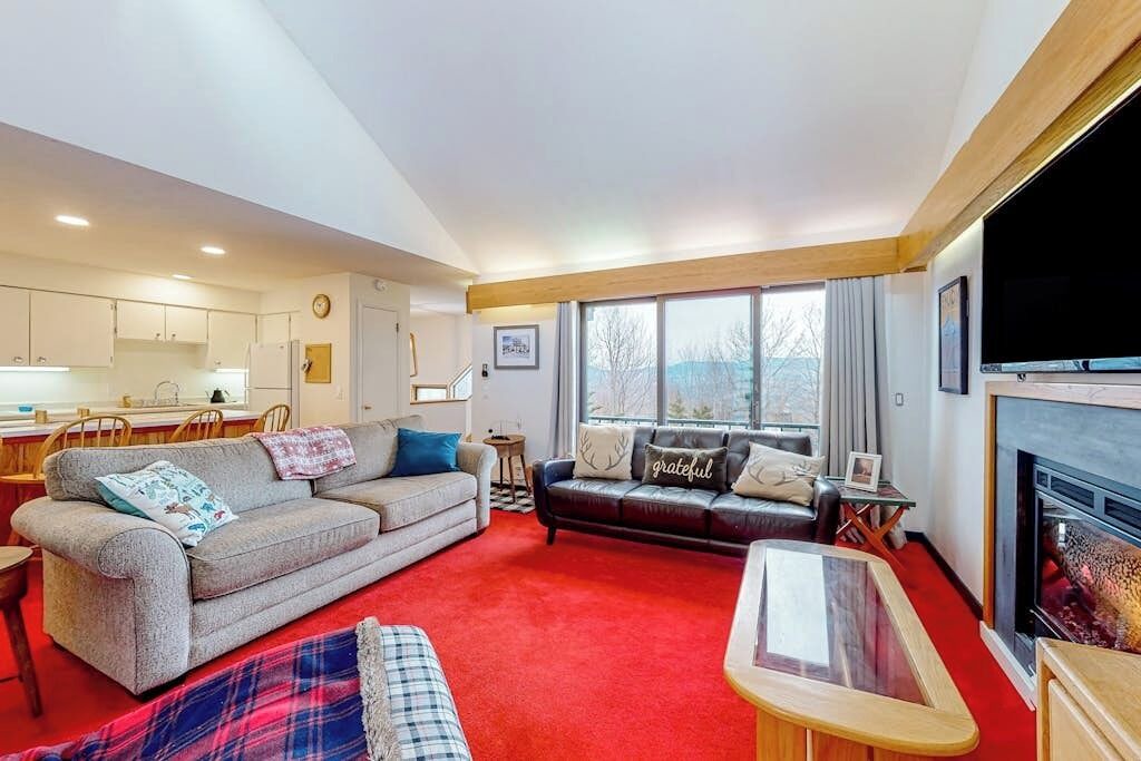 Photo of Livingroom in Carrabassett Valley