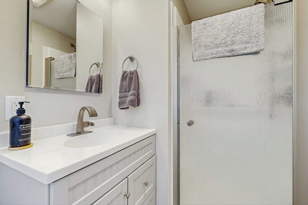 Photo of Bathroom in Gray
