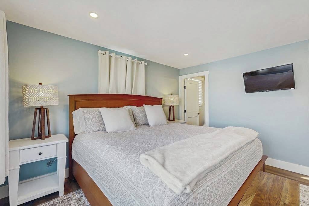 Photo of Bedroom in Gray