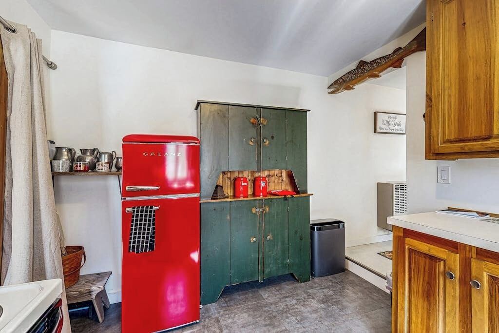 Photo of Kitchen in Gray