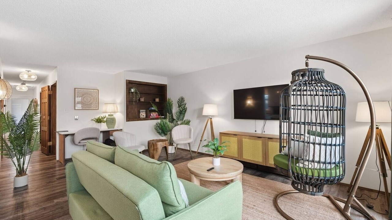 Photo of Livingroom in Southeast Edmonton
