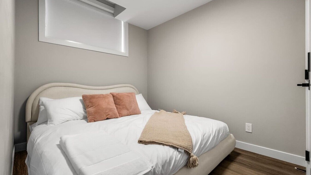 Photo of Bedroom in Banff Trail