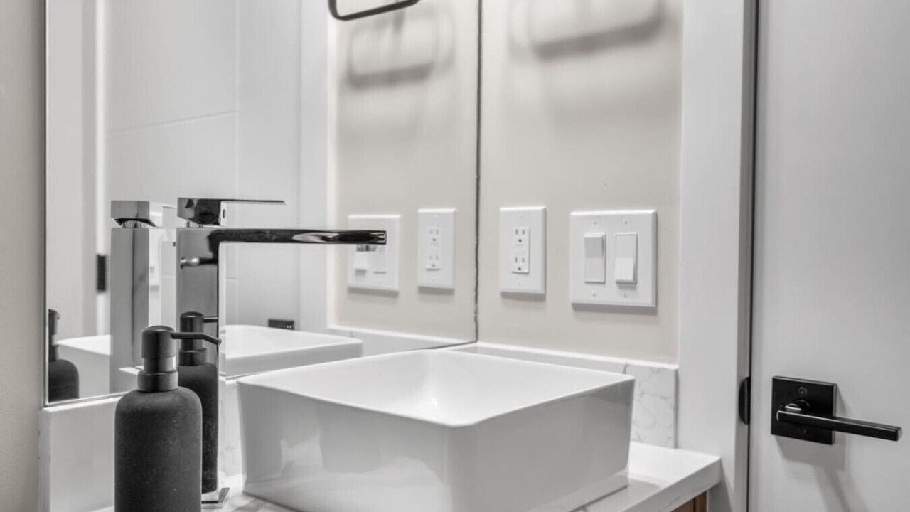 Photo of Bathroom in Banff Trail