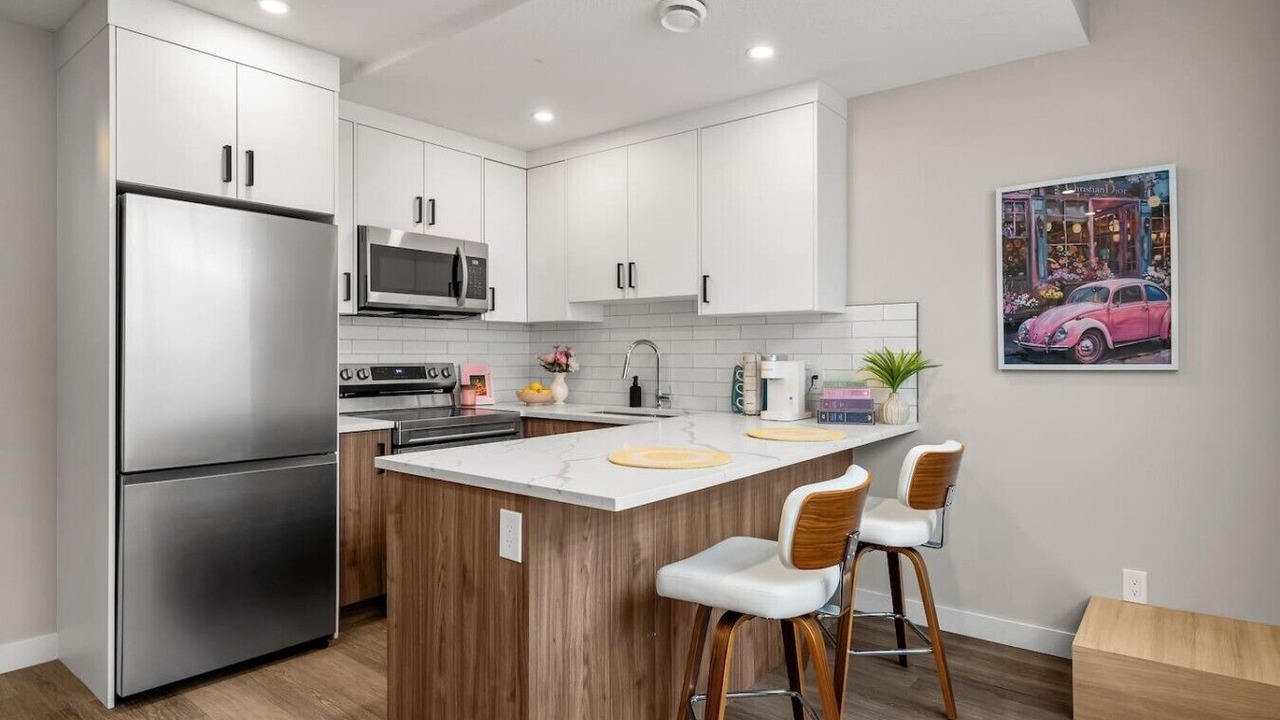 Photo of Kitchen in Banff Trail