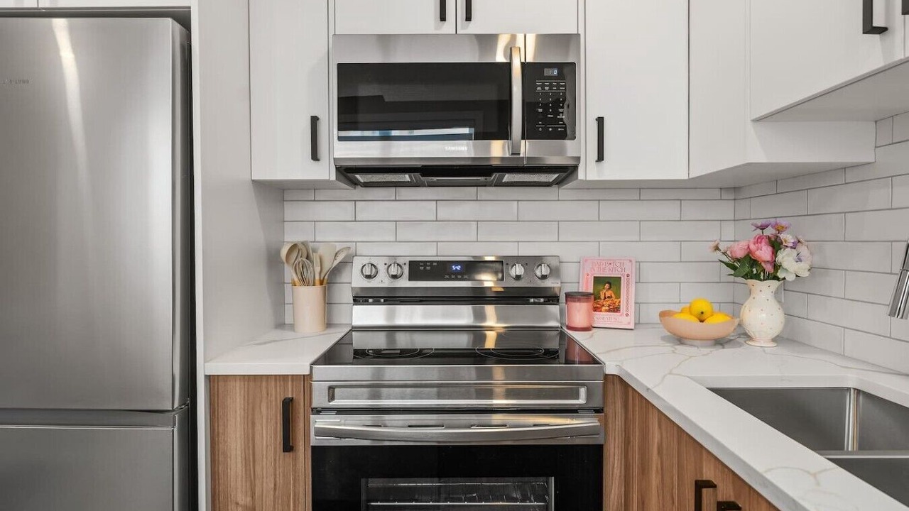 Photo of Kitchen in Banff Trail
