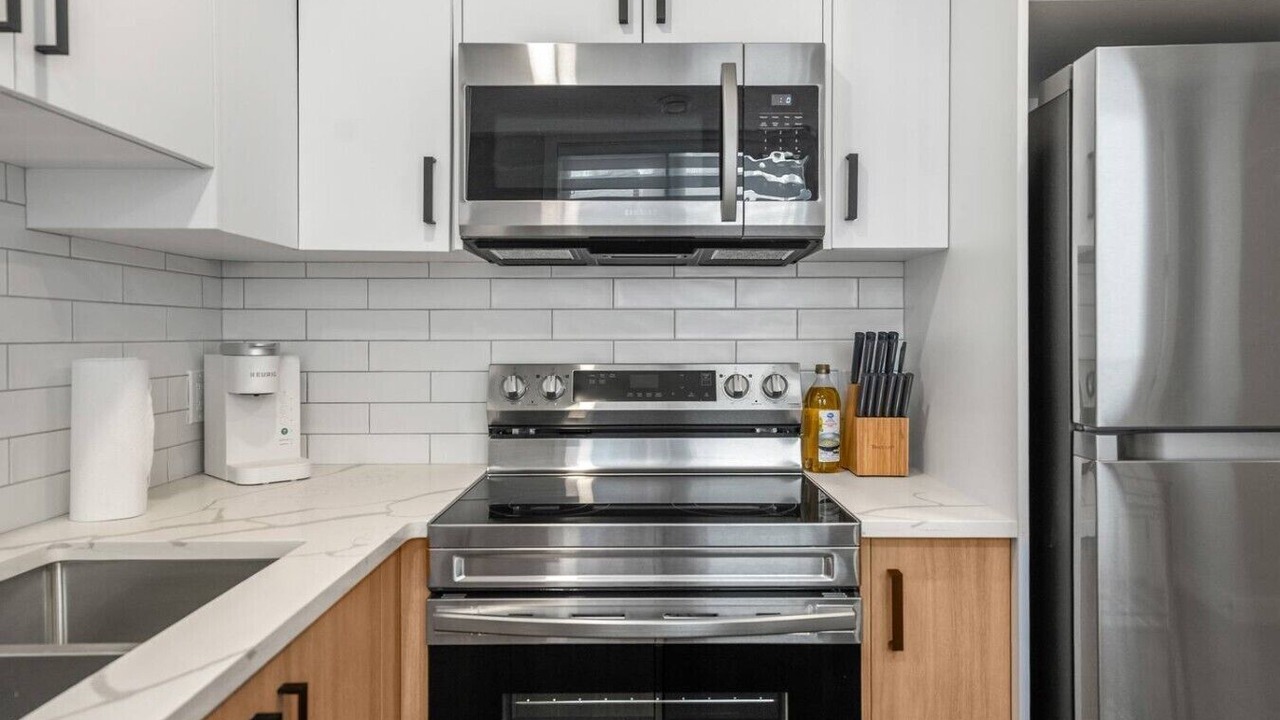 Photo of Kitchen in Banff Trail