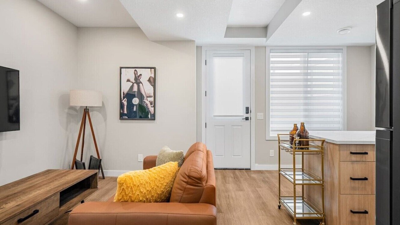 Photo of Livingroom in Banff Trail