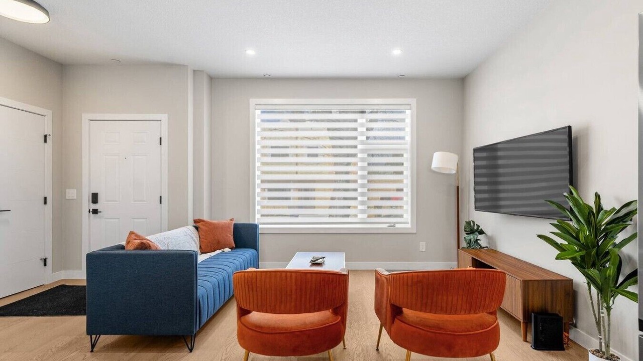 Photo of Livingroom in Banff Trail