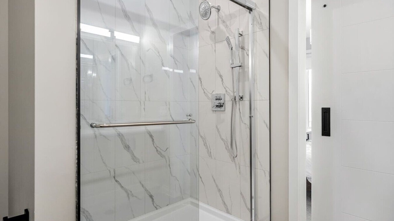 Photo of Bathroom in Banff Trail