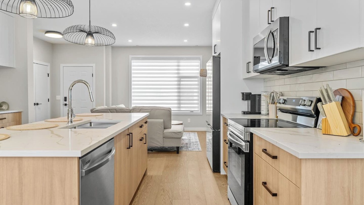 Photo of Kitchen in Banff Trail