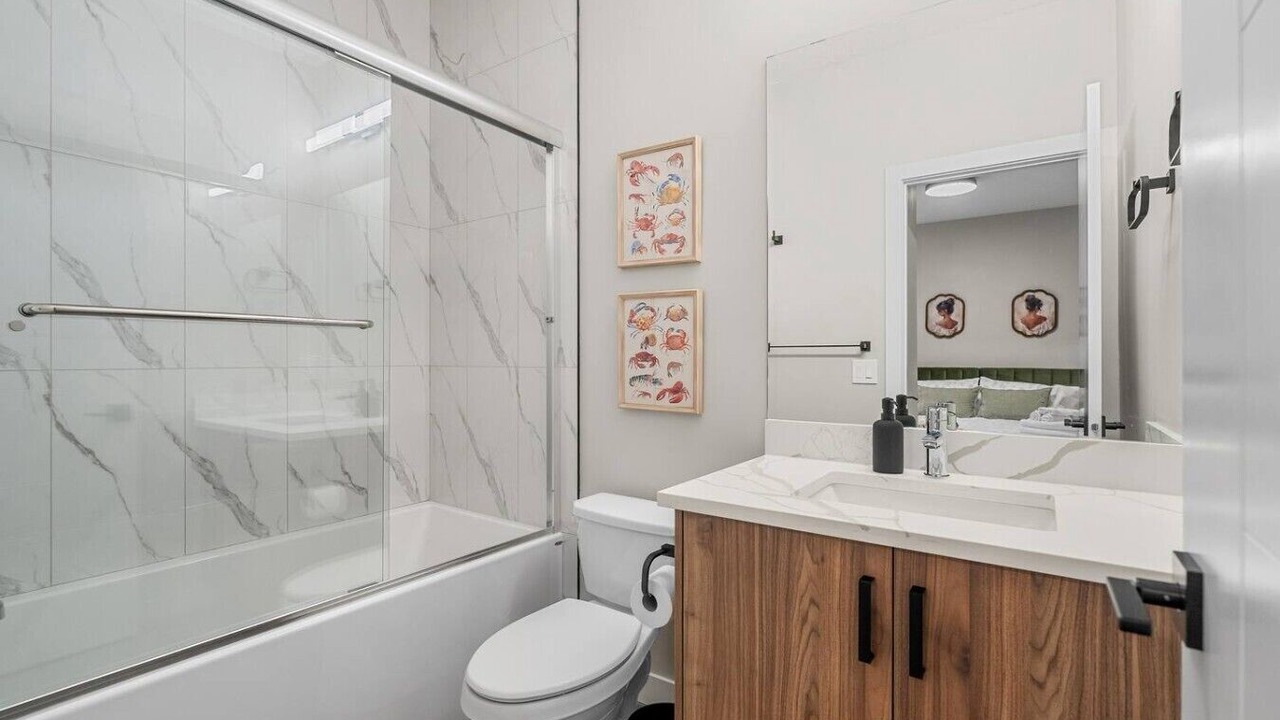Photo of Bathroom in Banff Trail
