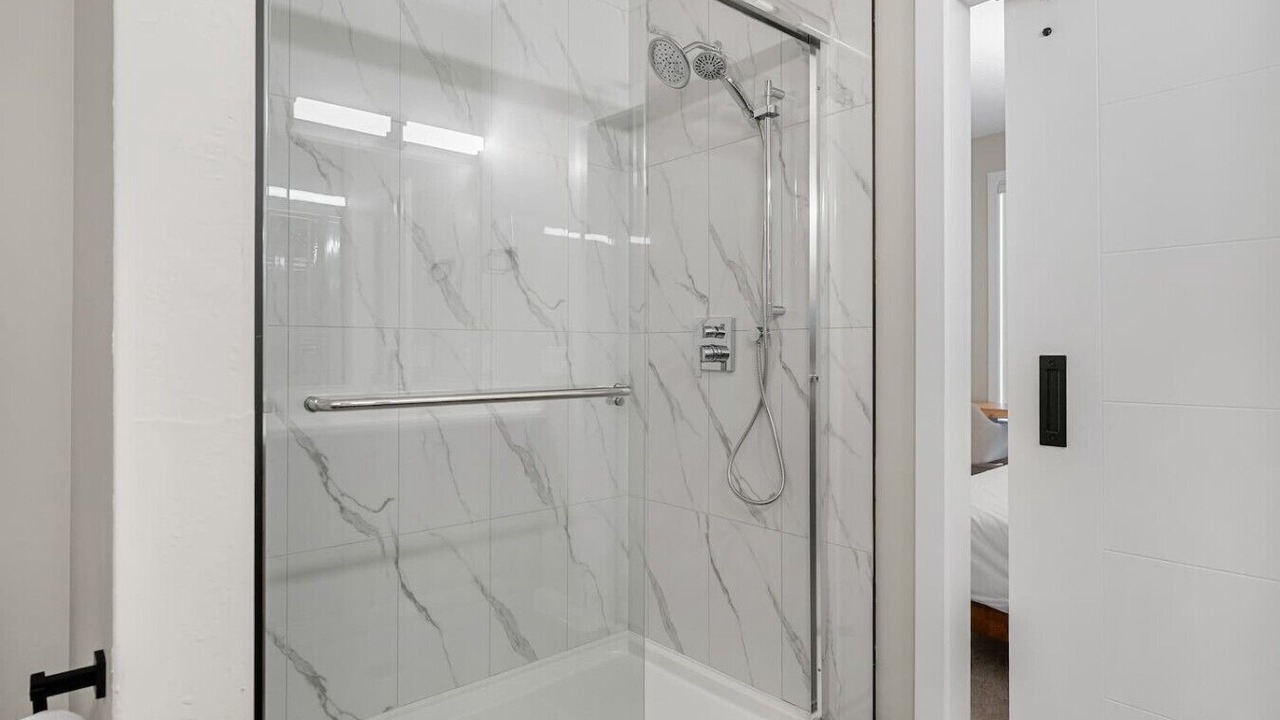 Photo of Bathroom in Banff Trail