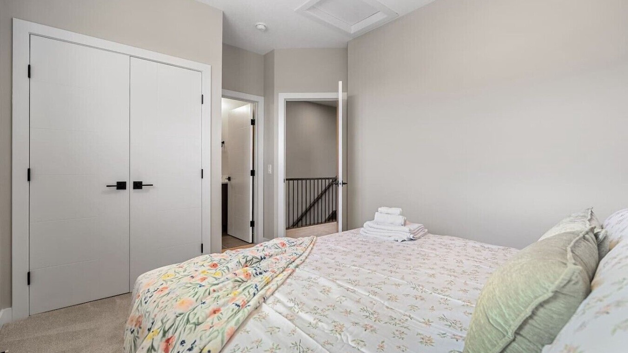 Photo of Bedroom in Banff Trail