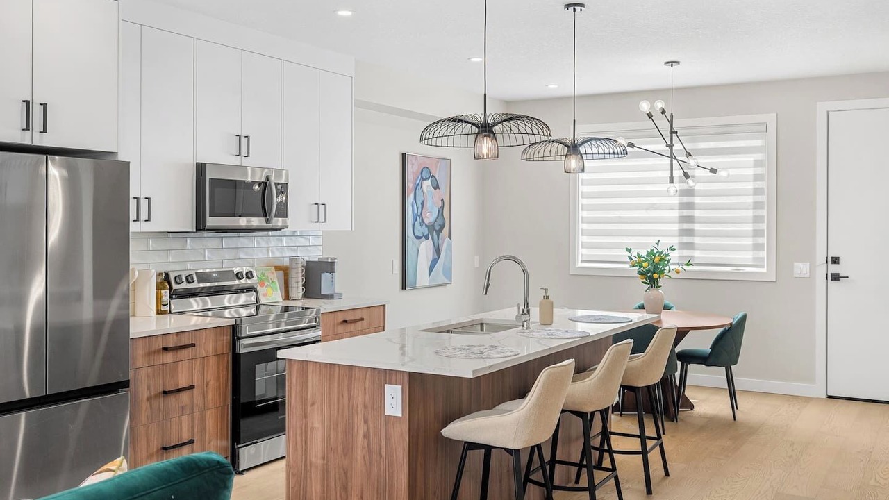Photo of Kitchen in Banff Trail