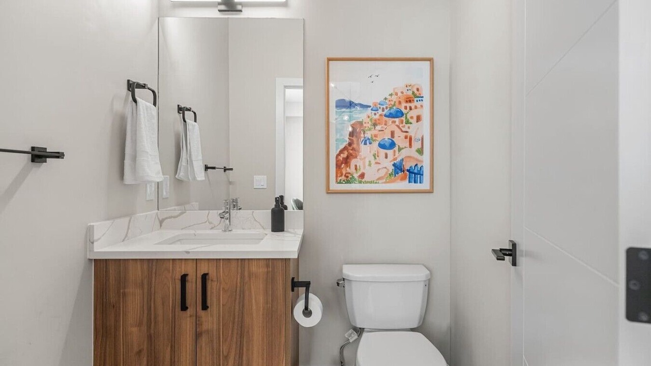 Photo of Bathroom in Banff Trail