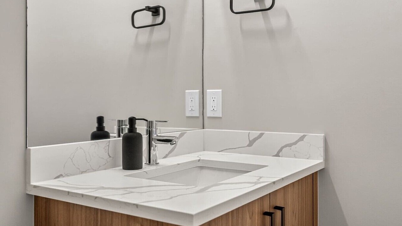 Photo of Bathroom in Banff Trail