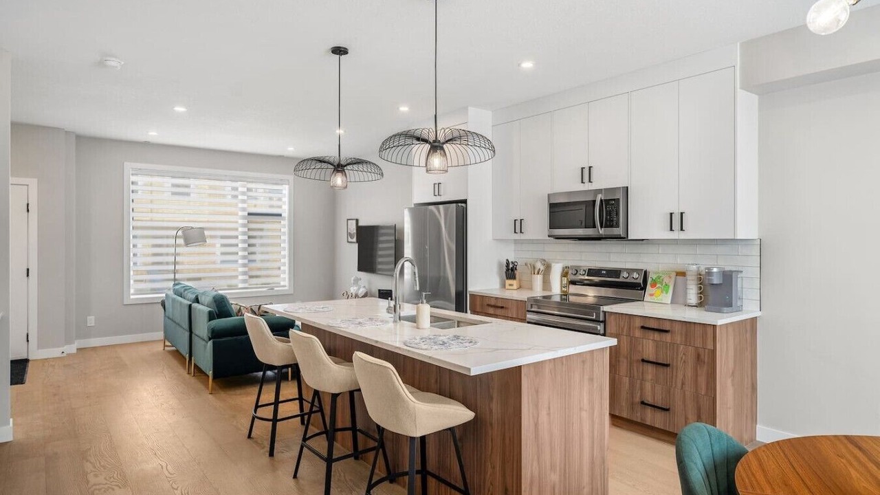 Photo of Kitchen in Banff Trail