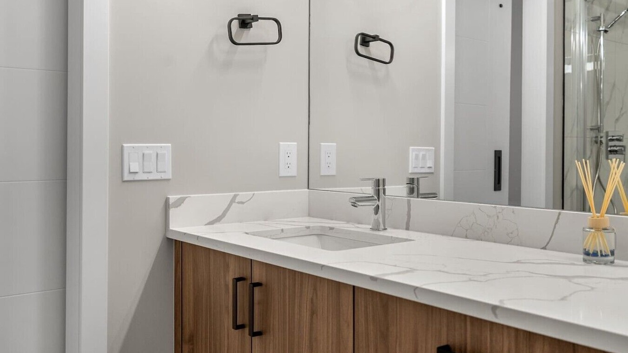 Photo of Bathroom in Banff Trail