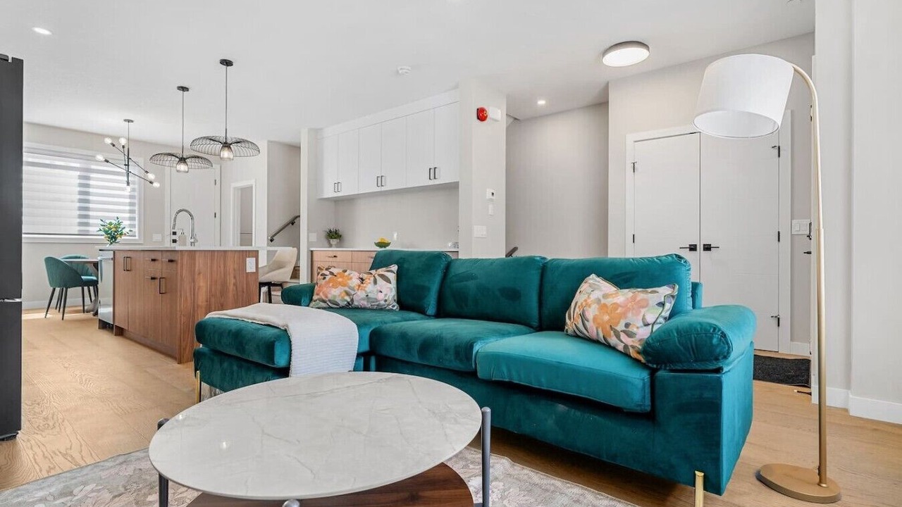 Photo of Livingroom in Banff Trail